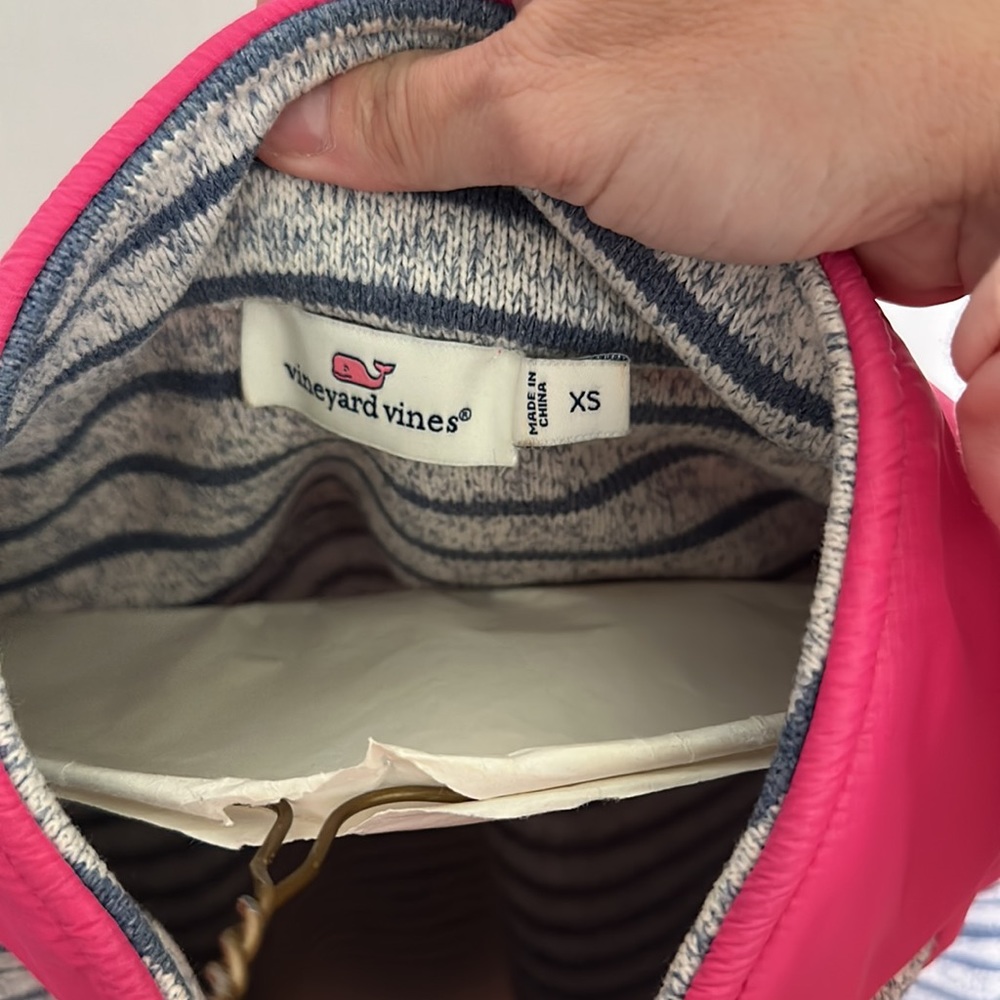 Vineyard Vines Fleece 1/4 Zip - Picture 6 of 6